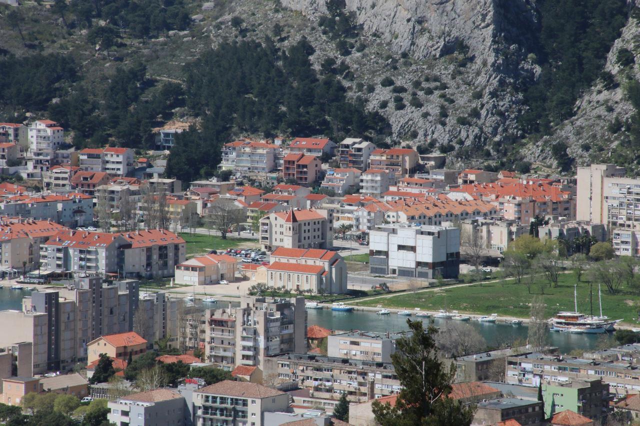 Apartments Milina Omiš Екстериор снимка